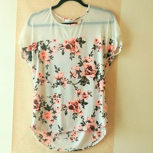 💥💐Blu Planet White Lace Floral Top 💐💥